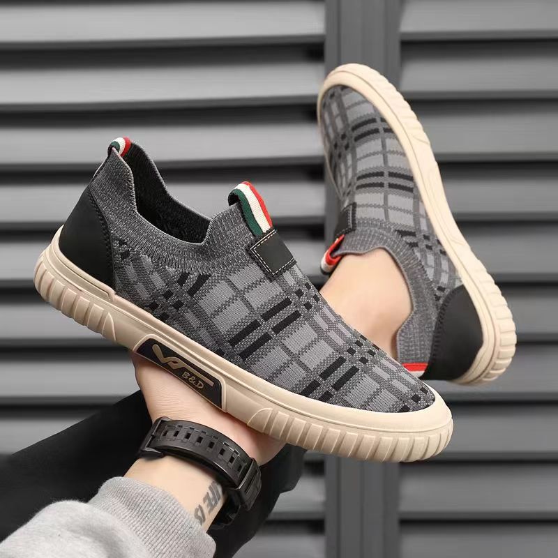 Casual Sneakers Men - รองเท้าผ้าใบแบบสวมสำหรับผู้ชาย ระบายอากาศได้ดี สวมใส่สบาย ดีไซน์ทันสมัย เหมาะสำหรับเล่นกีฬา พื้นยางแบน